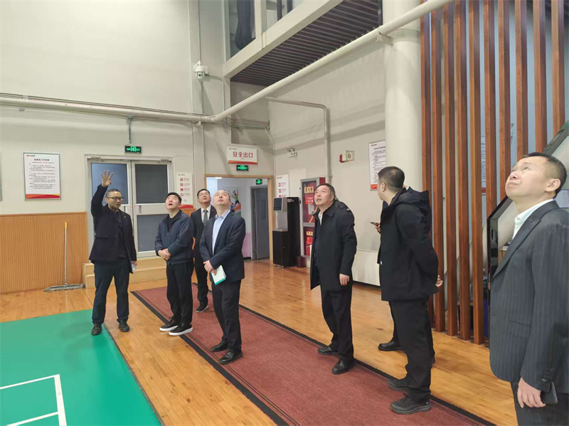 李家卫到人民大厦皇冠假日酒店检查安全生产工作