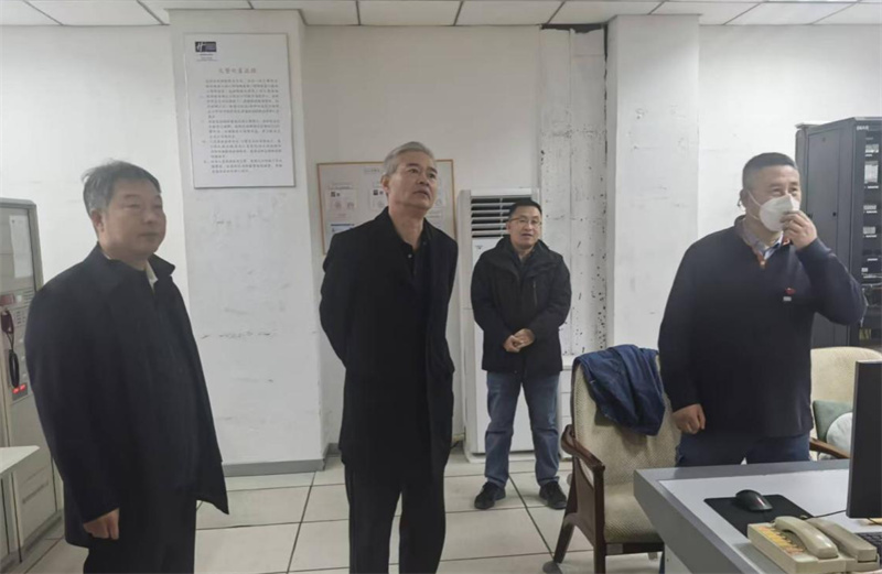 俞向前到人民大厦智选假日酒店检查安全生产工作